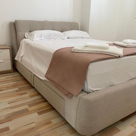 Modern Luxury Apartment In The Heart Of Nicosia Exteriör bild