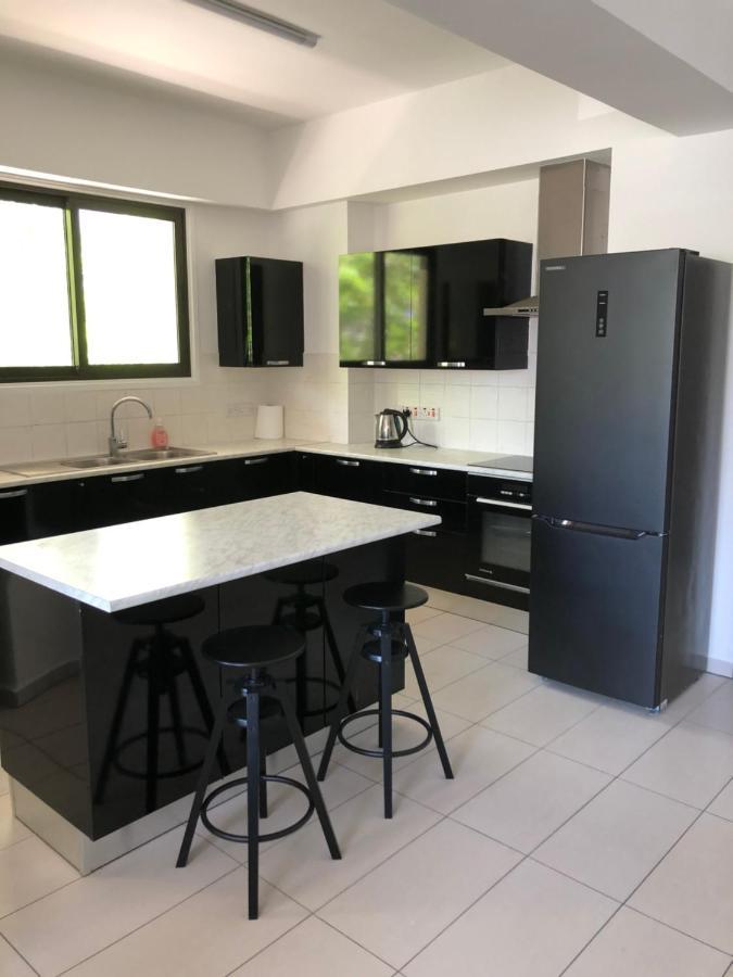 Modern Luxury Apartment In The Heart Of Nicosia Exteriör bild